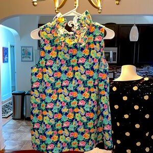 Crown and Ivy L sleeveless top